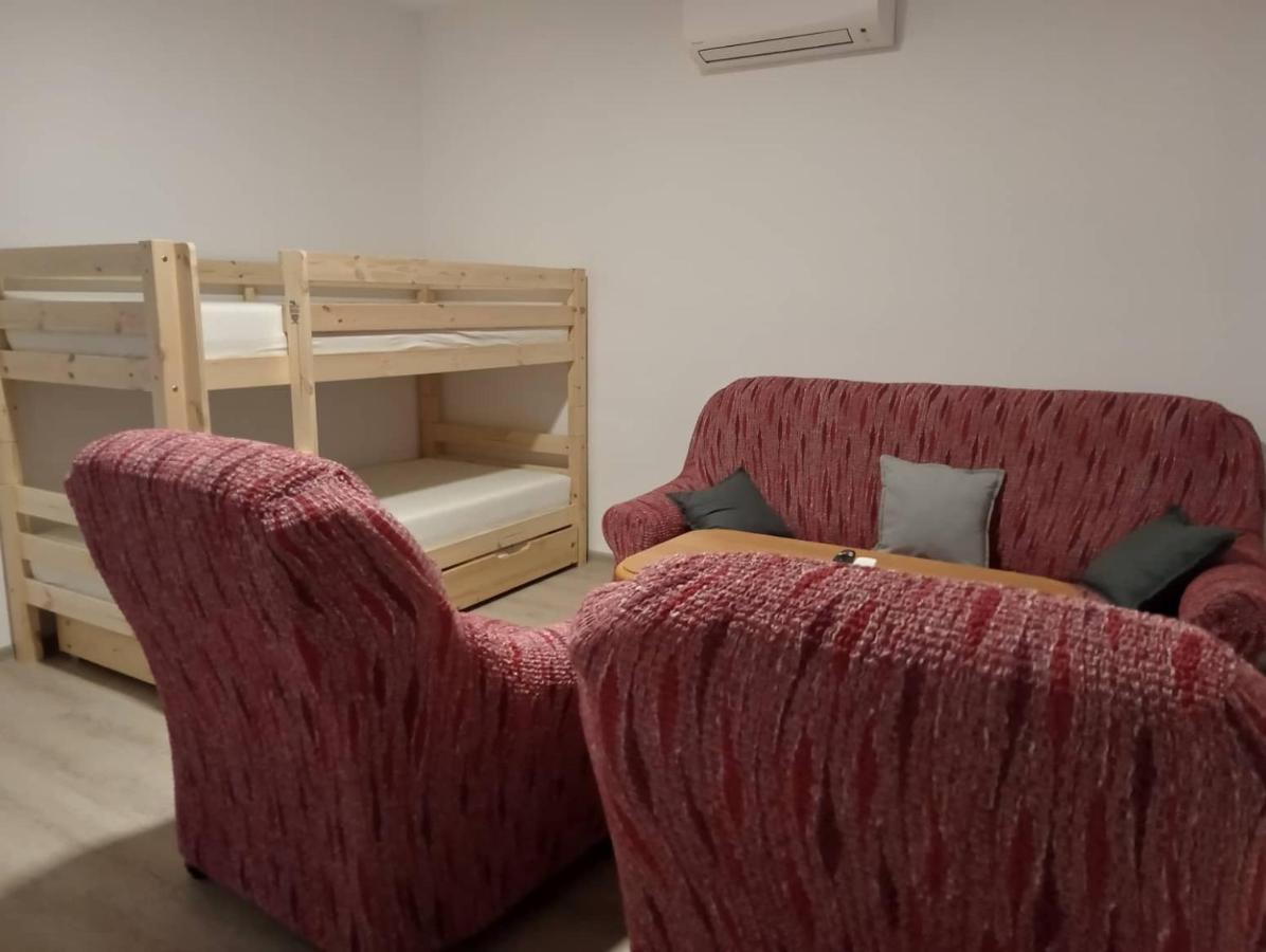 Appartement V Centru à Lanžhot Extérieur photo